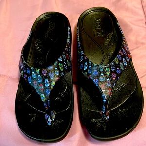 Algeria sandals